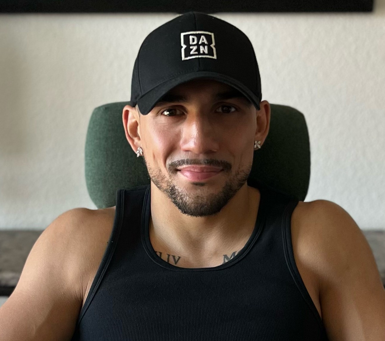 DAZN signs Lopez directly; no promoter involved